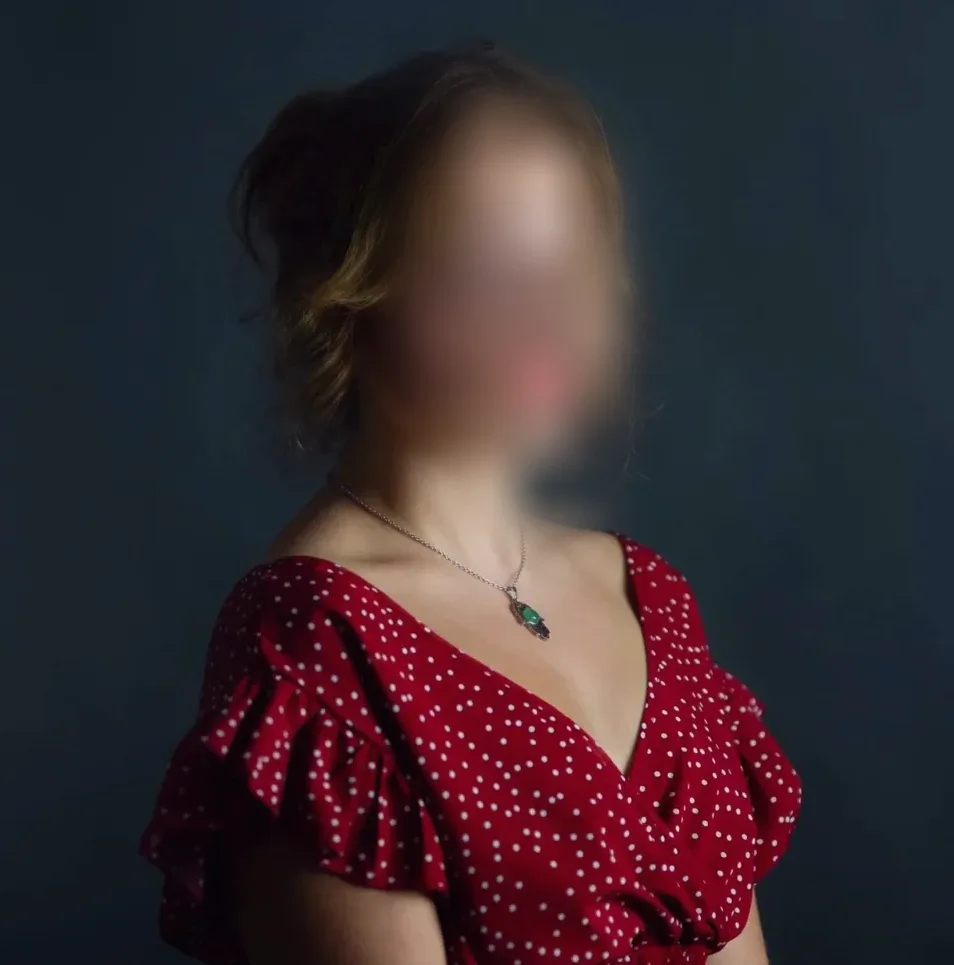 Chiara, 25