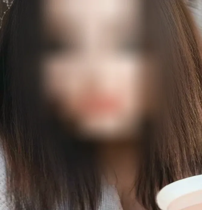 Emily, 23