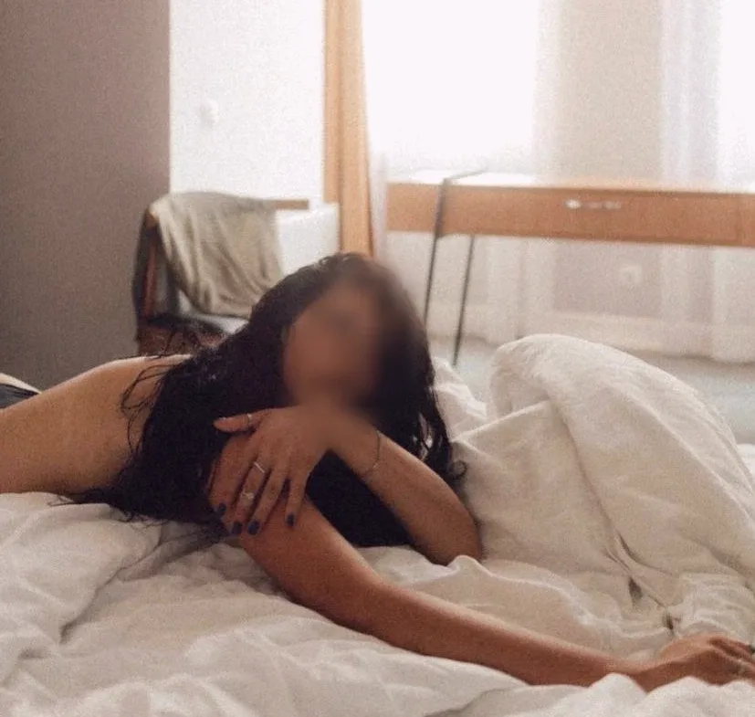 Jacqueline, 24