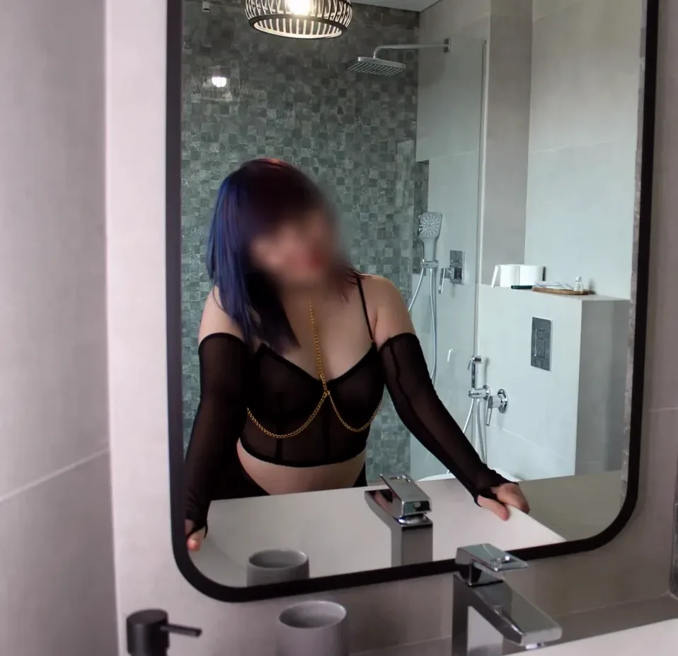 Klara, 24