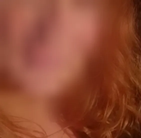 Melanie, 37
