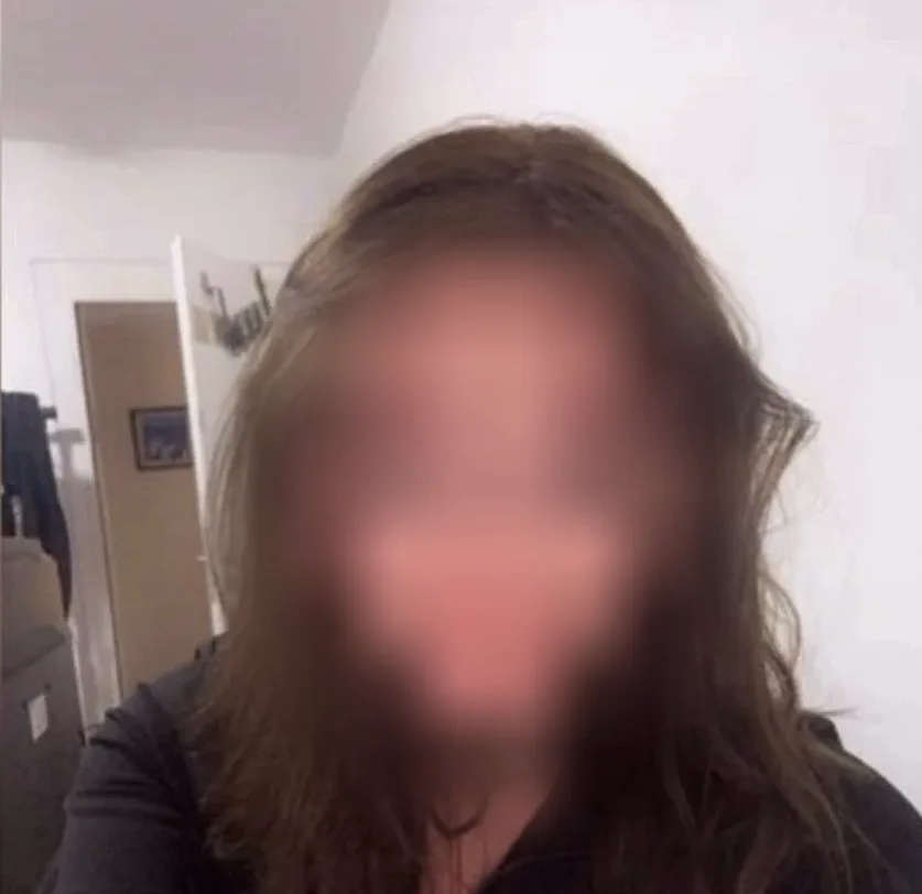 Theresa, 25